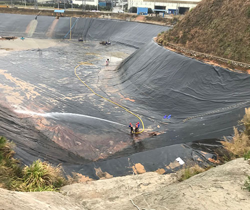 兴城废水池清理